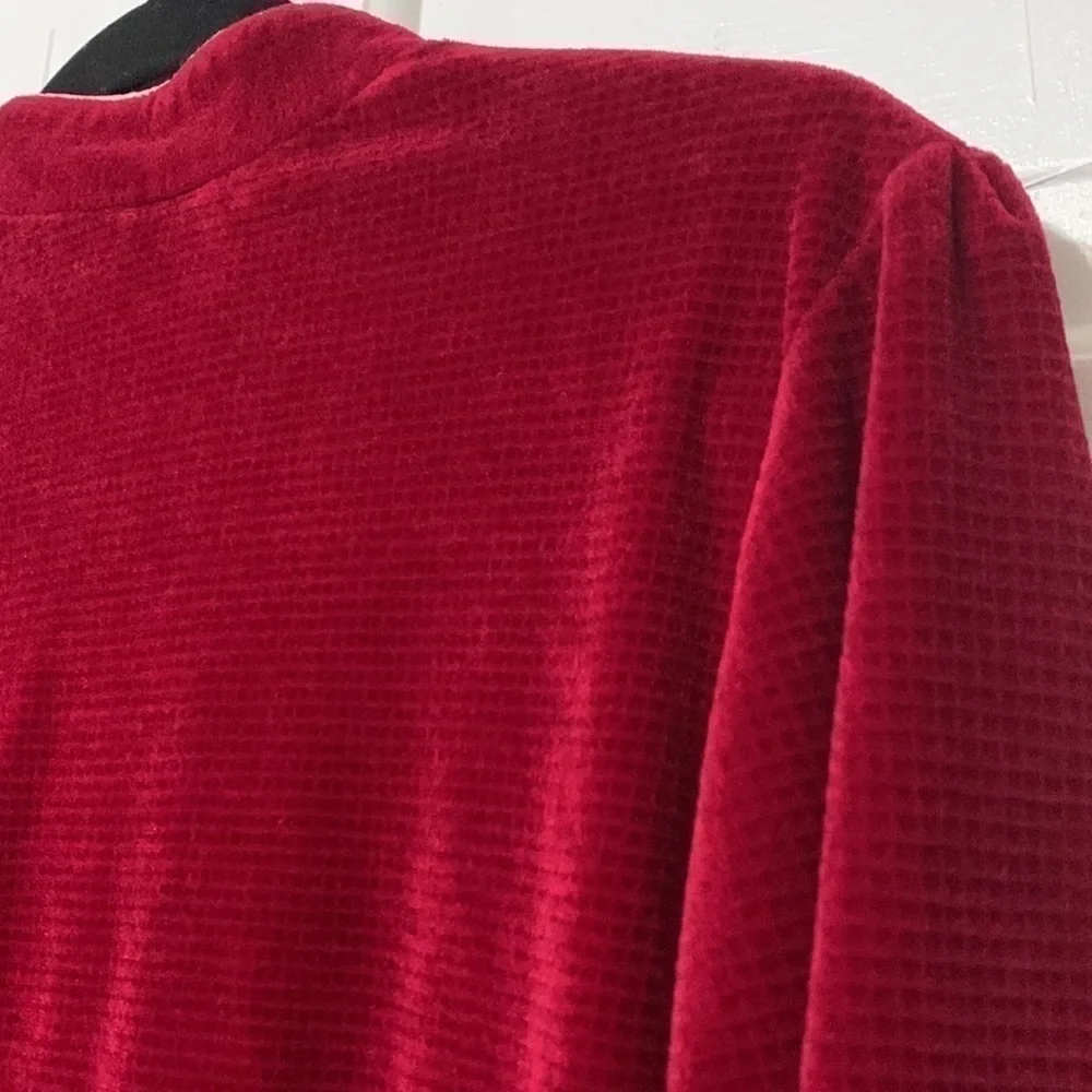 Vintage Heather Collection burgundy housecoat - Picture 11 of 14